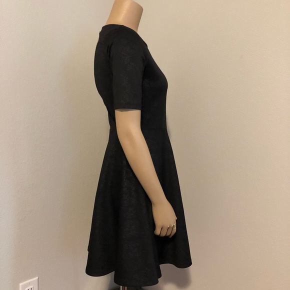 🚫DONATED🚫 - Picture 3 of 6